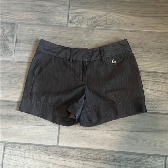 Tracy Evans Black Tailored Bermuda Shorts - Picture 1 of 6